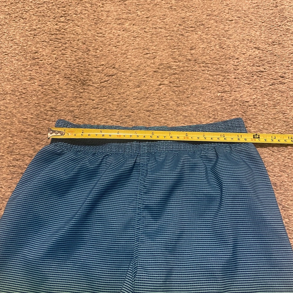 Boys Nike swim trunks - Picture 8 of 11